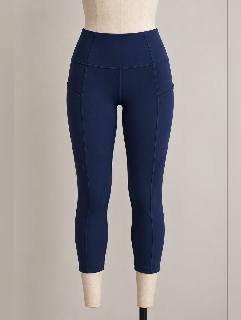 Lululemon Navy Blue High-Rise Cropped Leggings Size 0